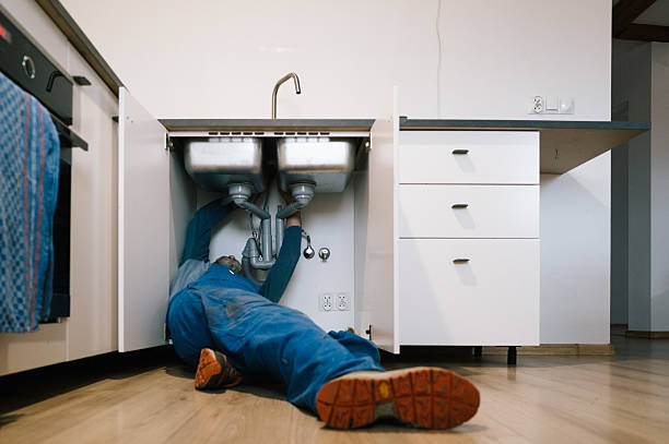 Professional Leak Detection technician working in Okemos, MI